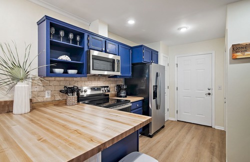 Sunnyside Casa | It's a Shore Bet @ Laguna Beach | DOG Friendly* | 3 Mins to Beach | West End of PCB | Close to 30A