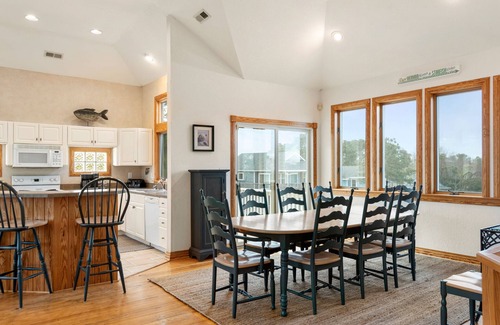 Monteray Shores Casa | It's All Good In Corolla: Soundside, Pool, Spa