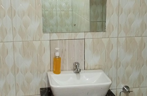 Nanyuki Apartamento | It's an apartment with necessary amenities including a gym