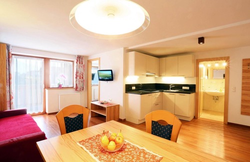 Santo Stefano Apartamento | Apartamento de vacaciones Sankt Lorenzen (San Lorenzo di Sebato) para 1 - 4 personas con 1 dormitori