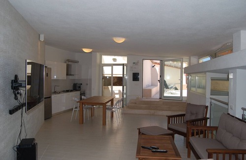 Torre delle Stelle Casa | Star Tower Hibiscus House