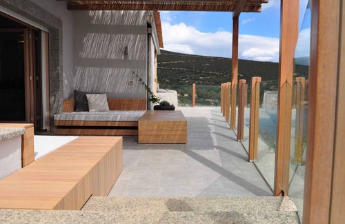 Torre delle Stelle Villa | Villa On The Rocks BELOCATIONS