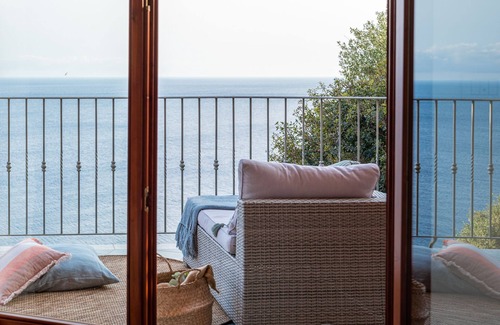 Torre delle Stelle Villa | ClickSardegna Villa Gemma con piscina infinita frente al mar