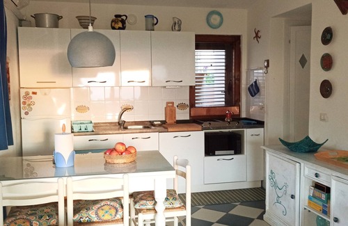 Costa Paradiso Casa | La Casa Blanca, el mar y la costa del paraíso, Cerdeña