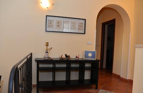 Villaggio del Pino-Le Ginestre Casa | Villa Cinzia - Appartamento con Vista Giardino