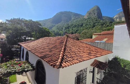 Itacoatiara Apartamento | Itacoatiara - Apartamento com café da manhã ao lado da praia