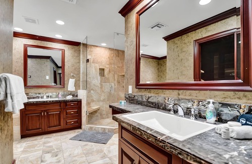 Birch Park Finger Streets Casa | Italian Beach House with Pool & King Bed