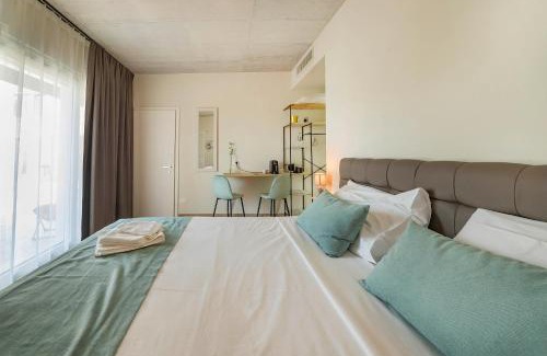 Costermano Casa | Italianflat - FREE parking, Salted Swimmingpool - Casa Ulivi del Garda