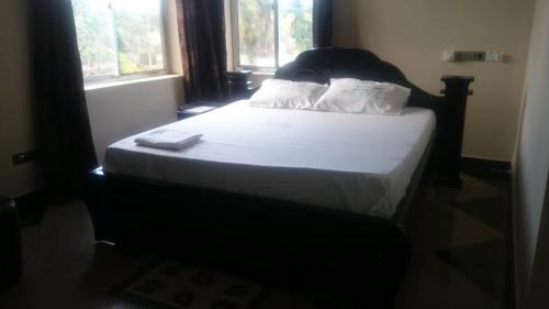 Mwananyamala Cama Y Desayuno | Itetemia Royal Inn