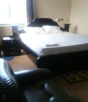 Mwananyamala Cama Y Desayuno | Itetemia Royal Inn