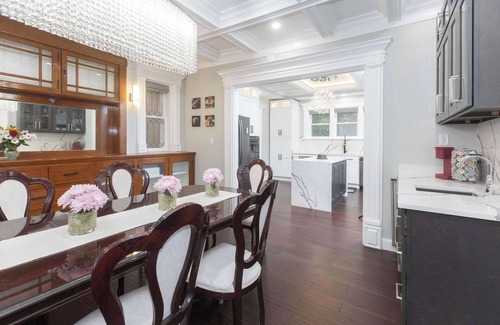 Lake Geneva Casa | It’s Showtime – Historic Downtown Geneva Escape!