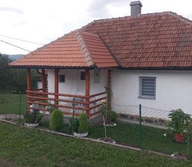 Kremna Casa | Ivana