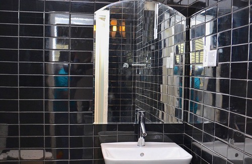 Sekondi-Takoradi Hotel | Ivoire Guest House