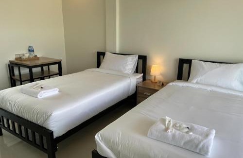 Si Racha Casa | Ivory House Sriracha