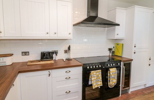 Thornhill Cabaña | Ivy Bank