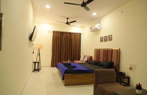 Karjat Apartamento | Ivy Bliss Studio with Private Pool, B 10, Karjat