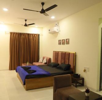 Karjat Apartamento | Ivy Bliss Studio with Private Pool, B 10, Karjat