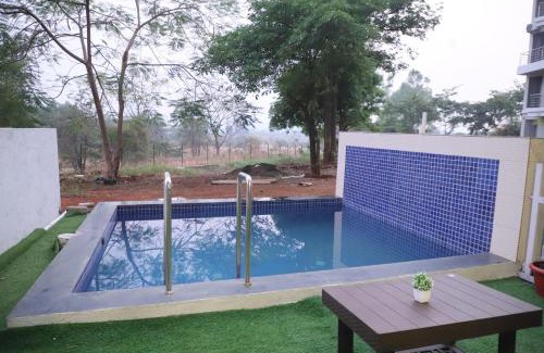 Karjat Apartamento | Ivy Bliss Studio with Private Pool, B 10, Karjat