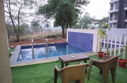 Karjat Apartamento | Ivy Bliss Studios 06 with Pool, Karjat