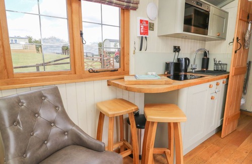 Rhayader Apartamento | Ivy's Way - Delightful Pet Friendly Shepherds Hut Sleeping 2