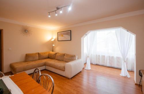 Fagaras Apartamento | IZZY Apartament