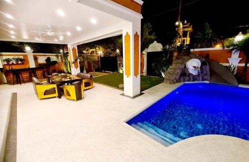 South Pattaya Villa | IZZYLAND Luxury Pool Villa Pattaya Walking Street 5 Bedrooms