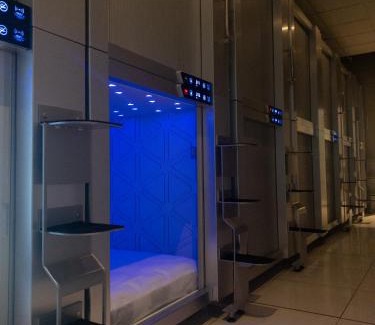 Venustiano Carranza Hotel | Izzzleep Aeropuerto Terminal 1