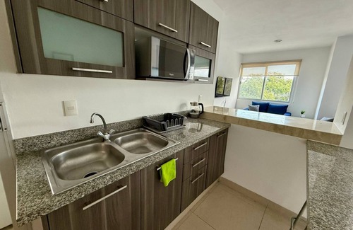 Downtown Cancun Apartamento | J-304 Deluxe 2 Bed 2 Bath Suite (Large outdoor Pool)