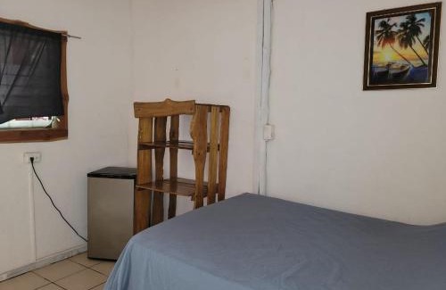 Nosara Apartamento | J Bay : Burnt Toast Surfcamp