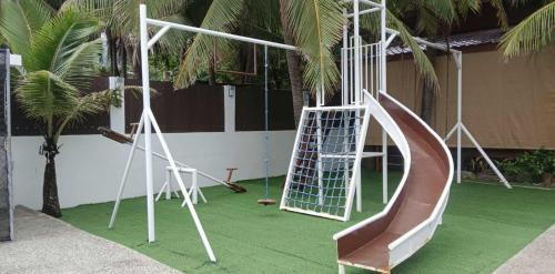 Batangas City Otro | J's PALM BEACH Resort