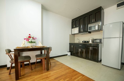 Si Racha Apartamento | J - Town Serviced Apartments