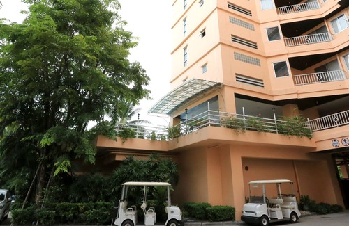 Si Racha Apartamento | J - Town Serviced Apartments