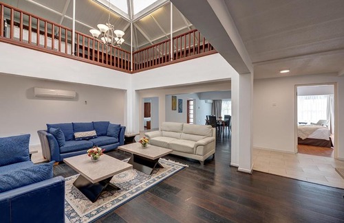 Al Wasl Villa | J5 Four Bedroom Villa Holiday home in Al Wasl