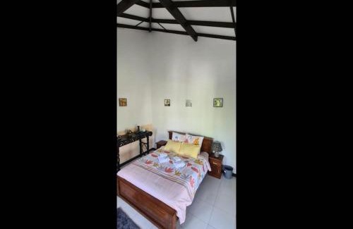 Uswetakeiyawa Cama Y Desayuno | Ja-Elas French Touch 5