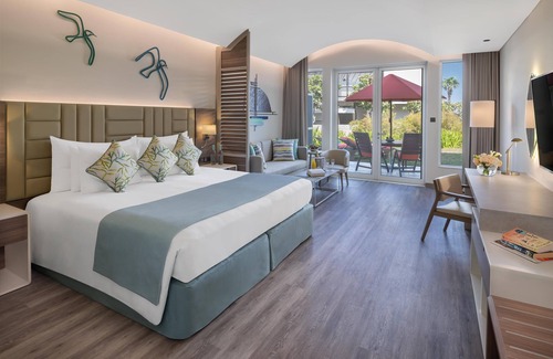 Jebel Ali Complejo | JA Palm Tree Court, Dubai