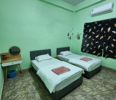 Betong Casa | Jaaoo Homestay Betong - 4 Bedroom House