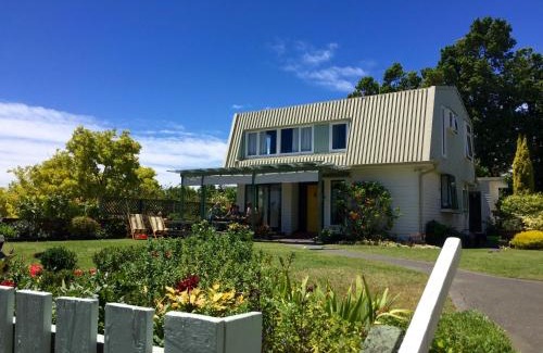 Hospital Hill Casa | Jacaranda Lodge - Napier Hill Holiday Home
