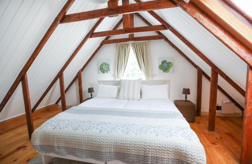 Drakenstein Casa | Jacaranda Wine And Guestfarm