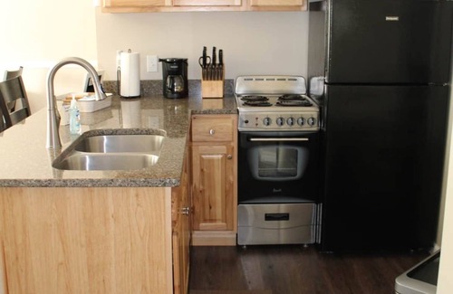 Prudenville Cabina | Jack's on the Bay, 2 Bedroom/1 Bath A