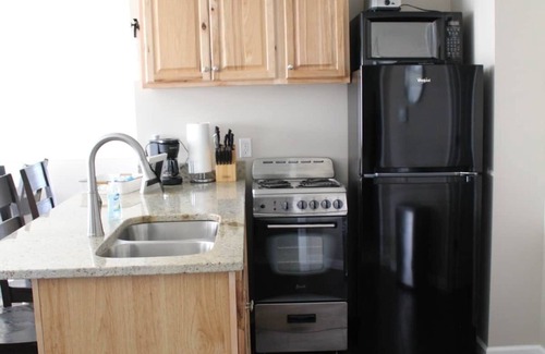 Prudenville Cabina | Jack's on the Bay, 2 Bedroom/2 Bath Lake Front