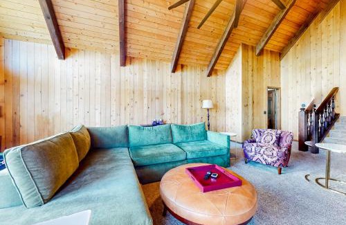 Lake Arrowhead Casa | Jackalope Lodge