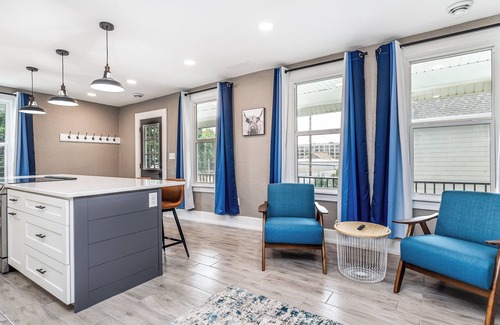 Dubuque Casa | Jackson Street Suite House