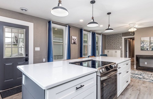 Dubuque Casa | Jackson Street Suite House
