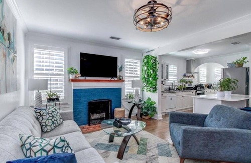 Fairfax Apartamento | Jacksonville Hideaway Modern + Pet-Friendly Unit 1