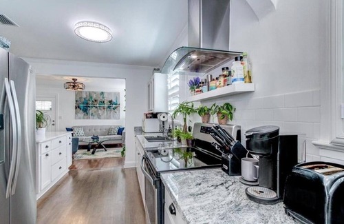 Fairfax Apartamento | Jacksonville Hideaway Modern + Pet-Friendly Unit 1