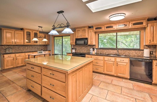 Arlington Casa | Jacksonville Home on 1 Acre about 6 Mi to Beach!