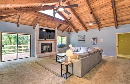 Arlington Casa | Jacksonville Home on 1 Acre about 6 Mi to Beach!