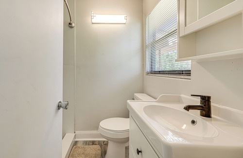 Northside Casa | Jacksonville Home w/ Deck: 17 Mi to Downtown!