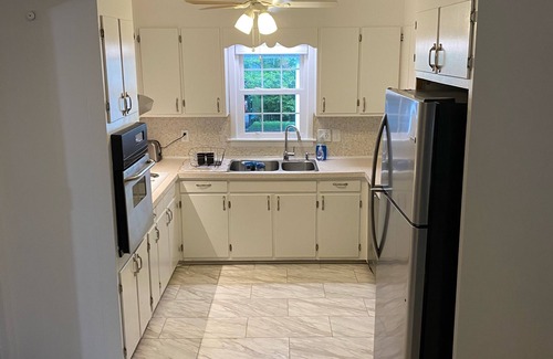 Jacksonville Casa | Jacksonville ranch house with perks!