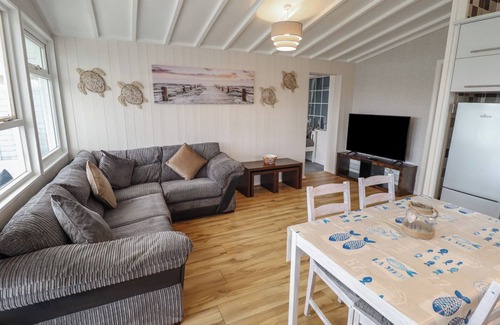 Anderby Creek Casa | JACOB'S RETREAT, pet friendly, with a garden in Chapel St Leonards